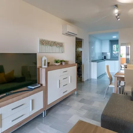 Beachside Paradise: Stylish 3Br Apt Near The Beach La Cala De Mijas Exterior photo