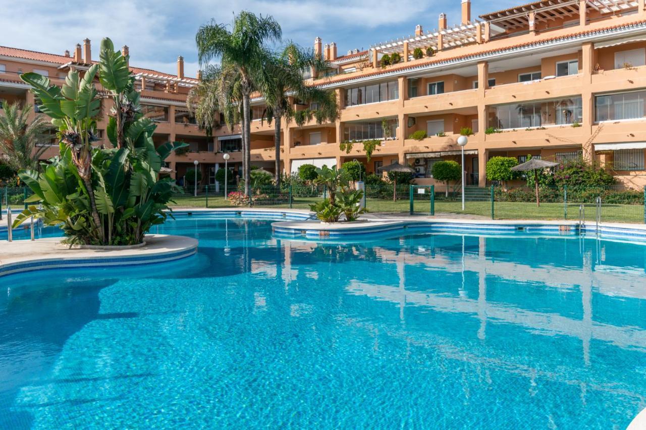 Apartamento Beachside Paradise: Stylish 3br Near The
