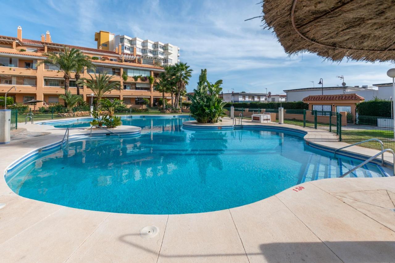 Apartamento Beachside Paradise: Stylish 3br Near The *