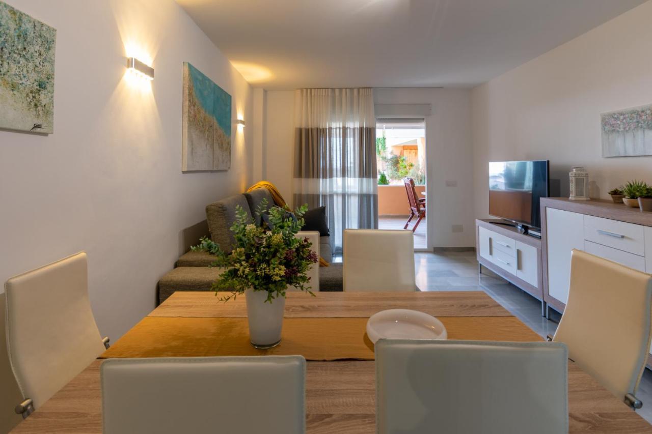 Beachside Paradise: Stylish 3br Near The *